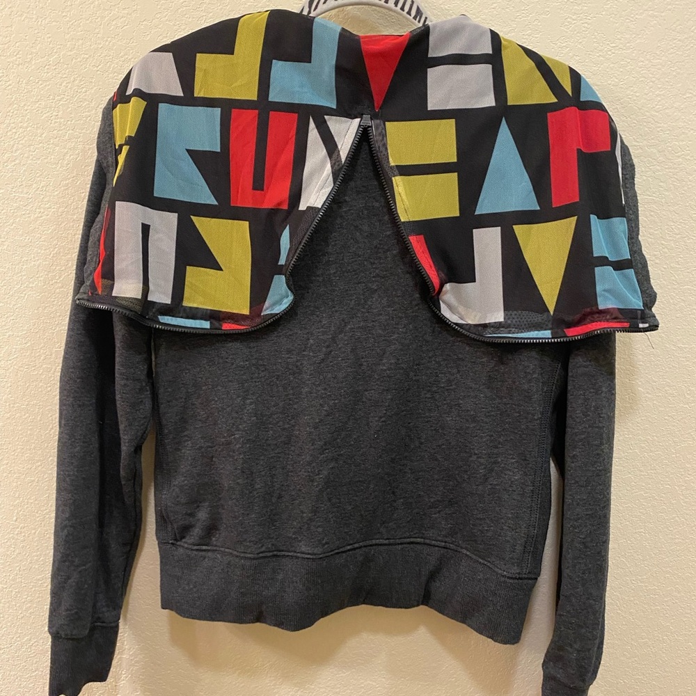 Brooks Run Happy running jacket w hood size XL - Picture 5 of 5